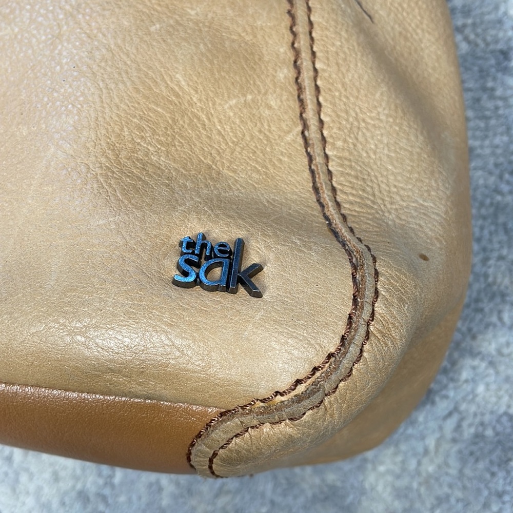SOLD The Sak Scotch Iris Tan Beige Leather Hobo Shoulder Bag Minimalist Casual - Picture 6 of 16